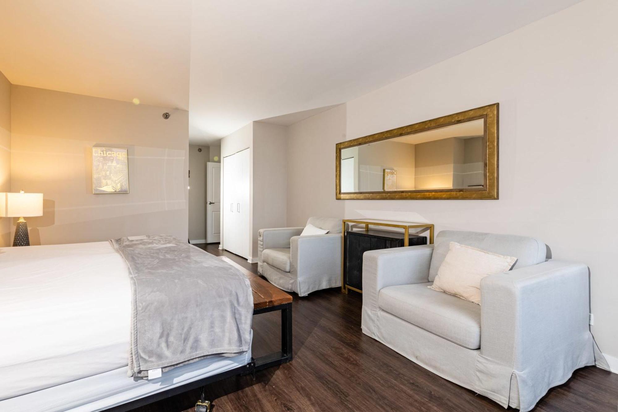 3b/3b Skyloft With Navy Pier View Gym & Pool By Envitae *